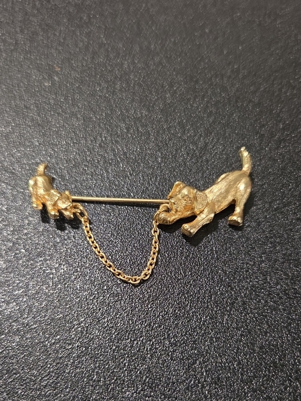Avon Goldtone Dog And Puppy Chain Brooch - Playful Puppy Pin